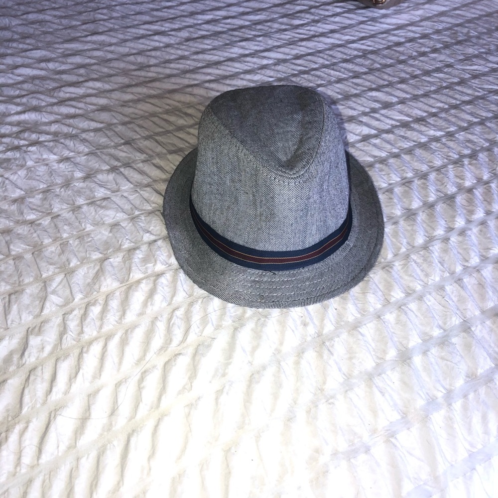 Grey hat with stripes